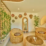 Hotell Lilium Boutique 3*