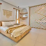 Lilium Boutique