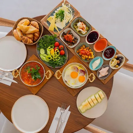Отель Lilium Boutique 3*