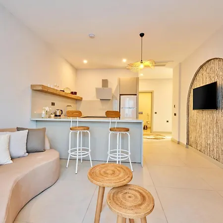 Отель Lilium Boutique 3*