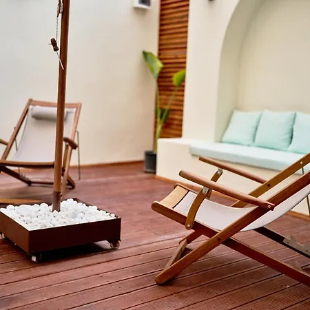 Lilium Boutique Hotel *